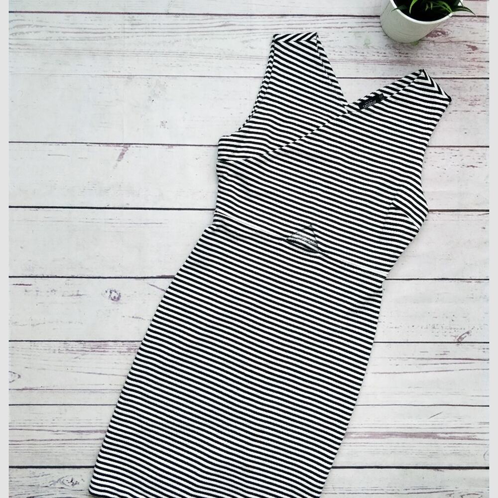 KATE SPADE SATURDAY Striped Cutout Pencil Dress Black and White Jersey S